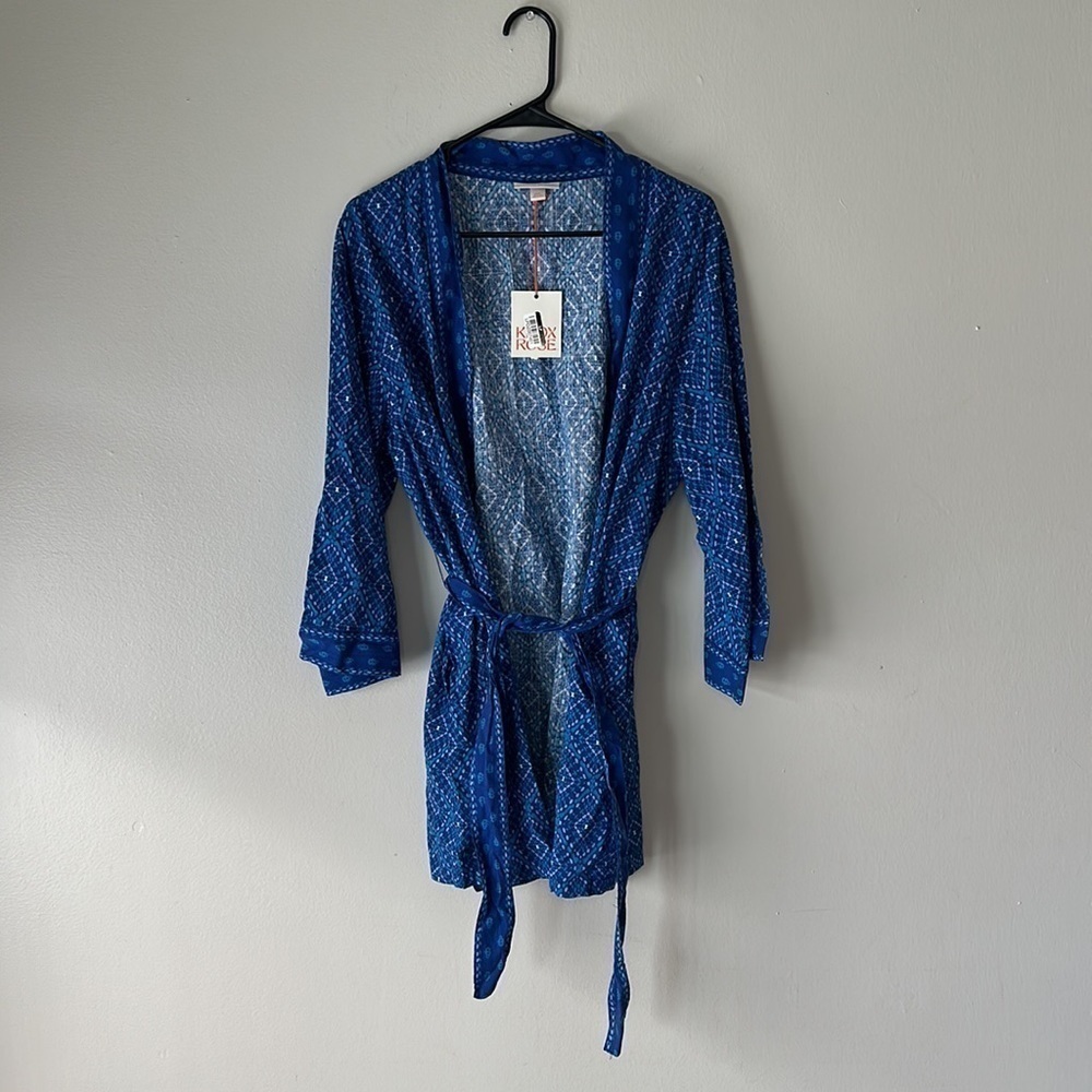 Women's Size XS/S Top Blue Knox Rose